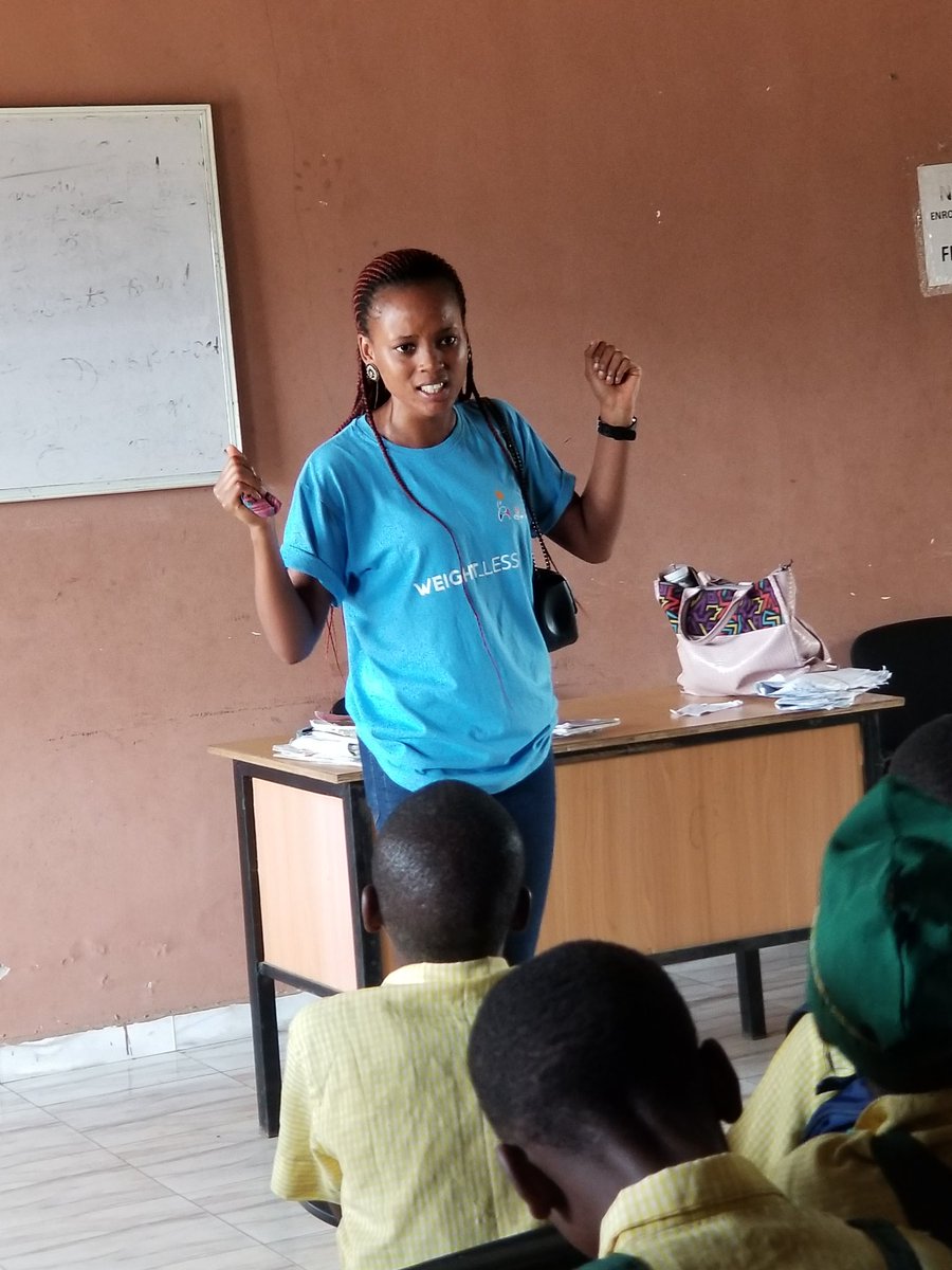 Weight_LessOrg's tweet photo. Welcome back to Throwback Thursday
In today's edition of Throwback Thursday, we share pictures and moments from the Book over Tray, a movement to sensitize child hawkers on the relevance of education.
#book_over_tray
#Weight_Less
#childeducation
#stopchildhawking https://t.co/SByfXOlXkL