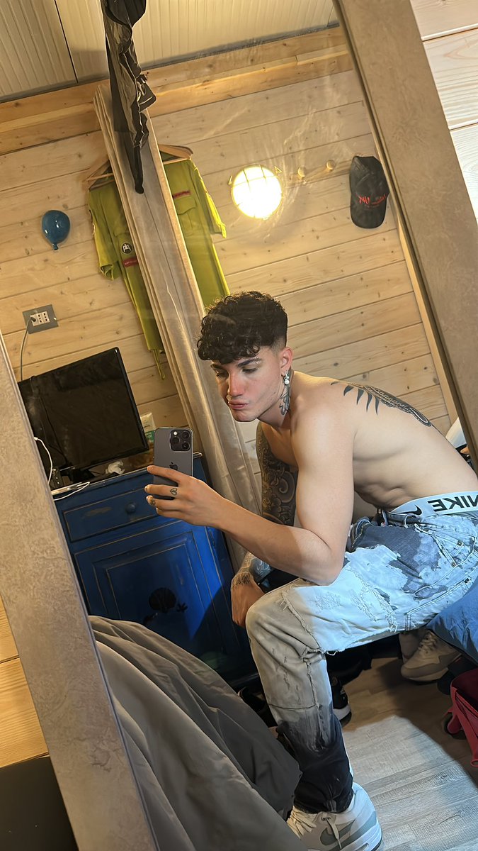 Nikynolove's tweet photo. https://t.co/cr2l72Vhgc