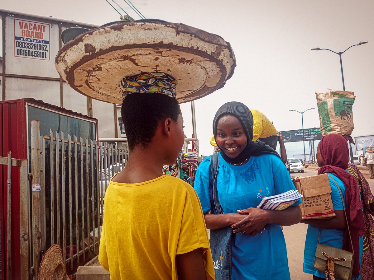 Weight_LessOrg's tweet photo. Welcome back to Throwback Thursday
In today's edition of Throwback Thursday, we share pictures and moments from the Book over Tray, a movement to sensitize child hawkers on the relevance of education.
#book_over_tray
#Weight_Less
#childeducation
#stopchildhawking https://t.co/SByfXOlXkL