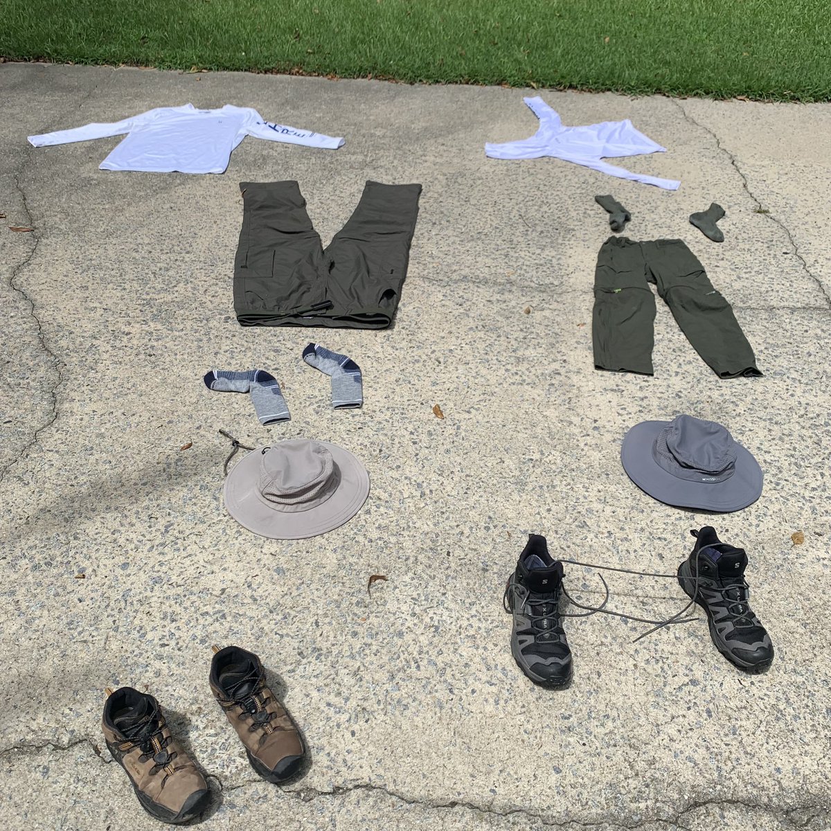 CampingandStuff's tweet photo. Important lessons learned is preparing gear for the hike. Had heard about @sawyerproducts #permethrin but had not used it. I wish I had tried it earlier. Stuff is amazing. 

Use link in my bio to find it online. 

#beginnerhiking
#appalachiantrail 
🪲#bugfree 
🏕️#camping https://t.co/BbhhGRd8I7
