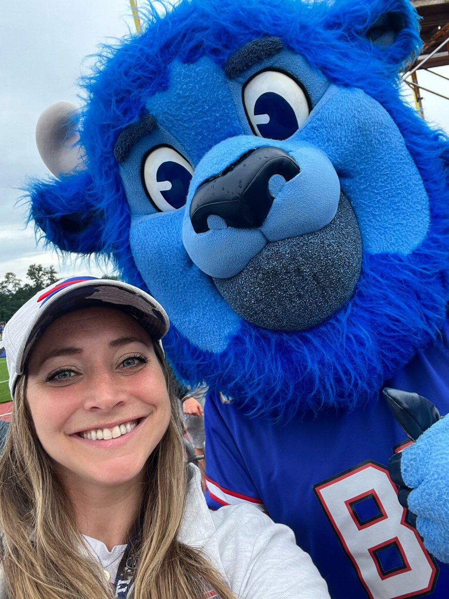 KASully16 tweet media