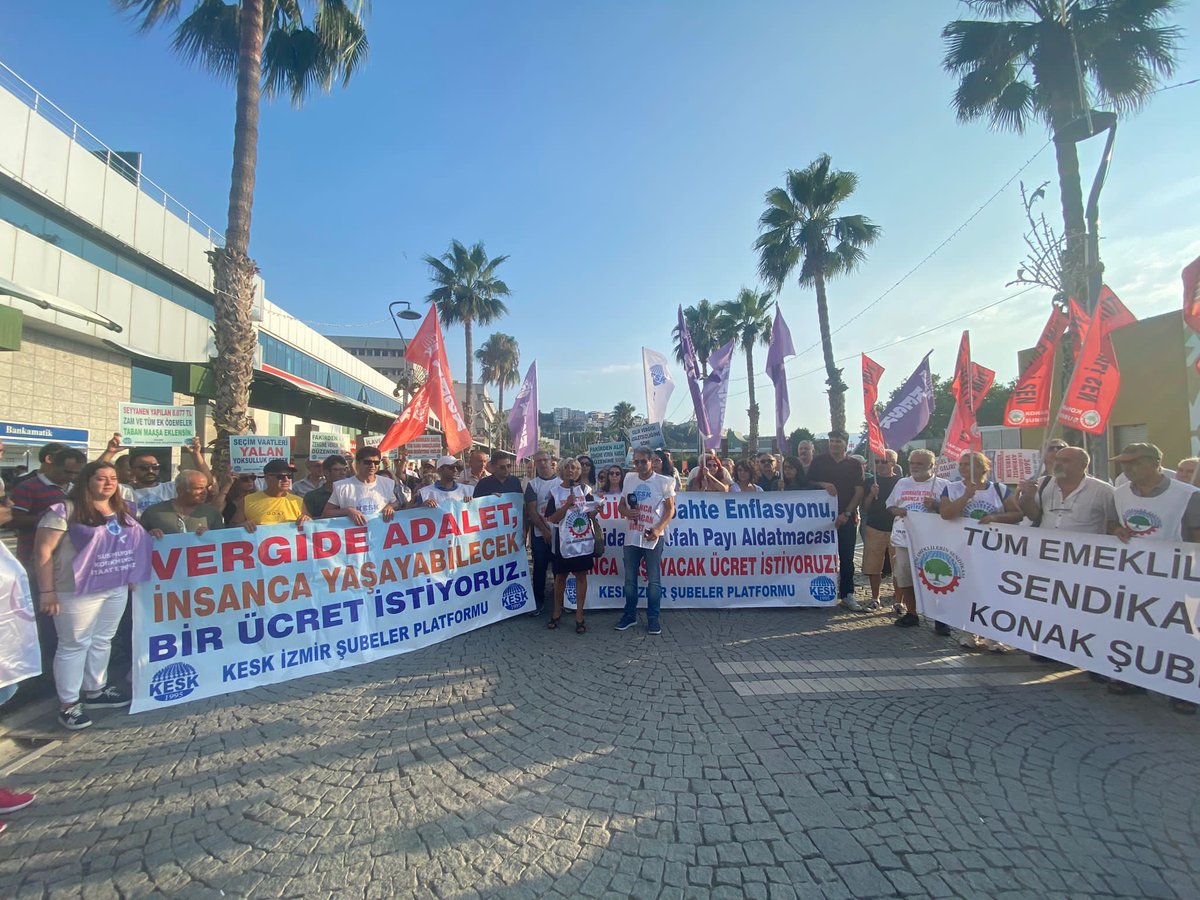 habersenizmir's tweet photo. %15 SABİT Gelir Vergisi
https://t.co/oNhYSmcYGb Eş Yardımı
https://t.co/sTh0cd1R4f Çocuk Yardımı
https://t.co/phKUeTPEVh Kira Yardımı
https://t.co/hRBJOvZmpK Kreş Yardımı
35 Saat Haftalık Azami Çalışma
İnsanca Yaşayabilecek Bir Ücret
——— — İS-Tİ-YO-RUZ . ———— https://t.co/haCxYLBRHE