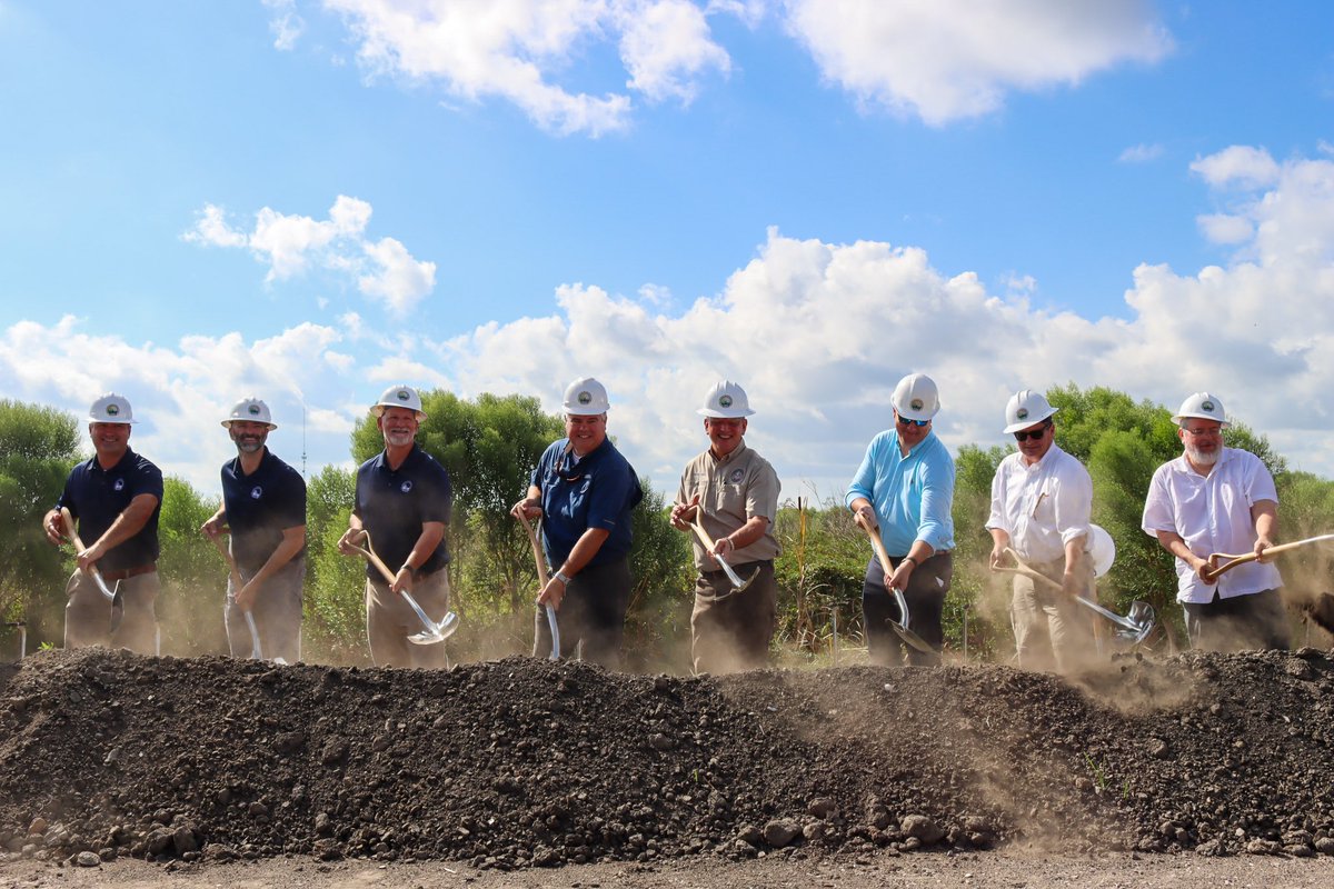 LouisianaCPRA's tweet photo. Today marked a significant milestone for coastal Louisiana as we officially broke ground on the Mid-Barataria Sediment Diversion!🙌 🎉 
“Today will be remembered as a critical turning point for Louisiana’s coast,” said @LouisianaGov Gov. John Bel Edwards. https://t.co/oLvvudGPVM