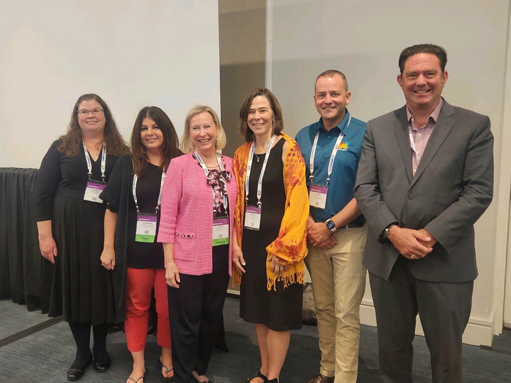 WvuTab's tweet photo. Congratulations to all the presenters from the Perfect Pitch 🎤 competition, especially Mayor Anne Cavalier of Smithers, WV! Way to represent the region by winning the award for best investment! @Brownfields2023 #Brownfields2023 #redevelopappalachia https://t.co/lYVlmeUSQE