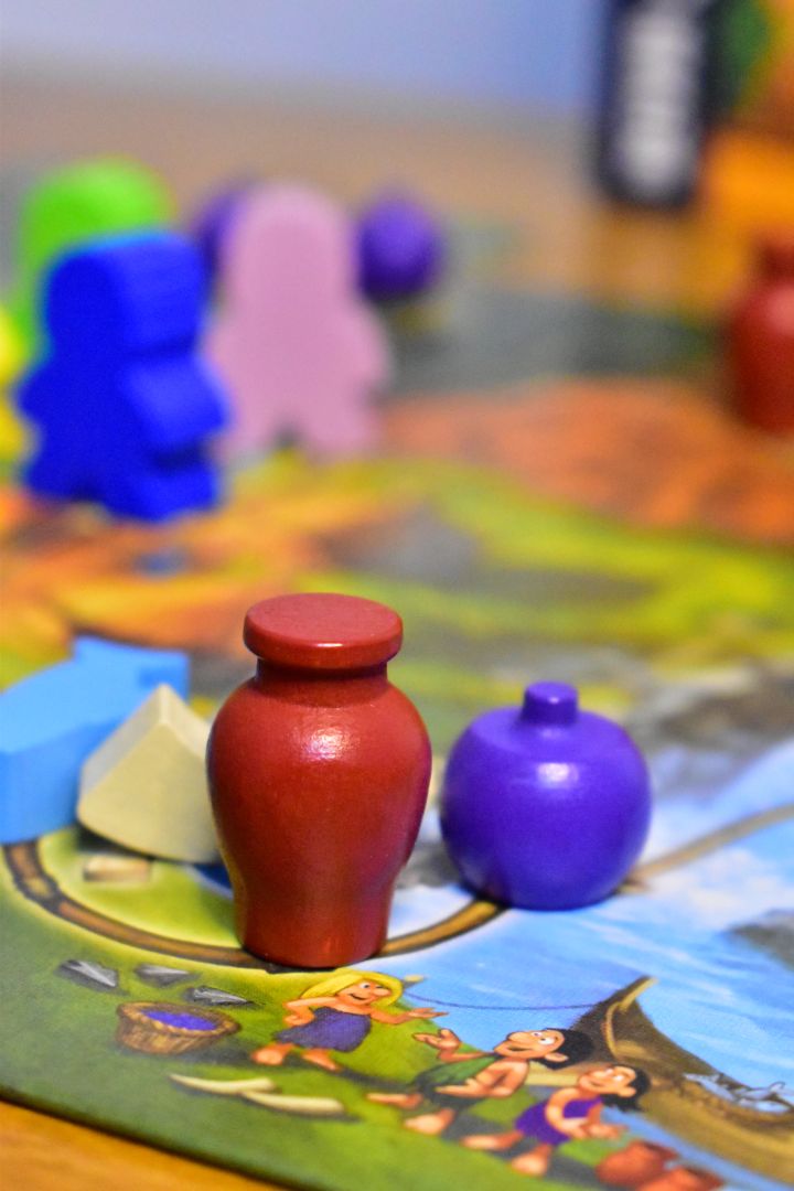 DevirAmericas's tweet photo. Se acerca el Día del Niño en Uruguay y Perú y nos dio la excusa perfecta para volver a jugar #StoneAgeJunior 💙 ¿Cuáles son tus juegos de mesa favoritos para compartir con los más peques de la casa? https://t.co/I8RSyapGm9