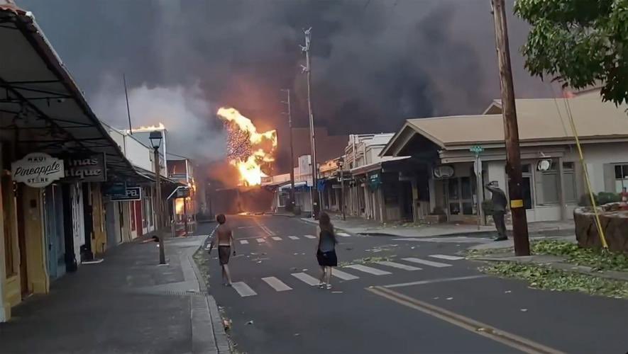Baby2Baby is preparing to send diapers and basic essentials to families impacted by the deadly Maui wildfires. Please donate to our Disaster Relief &amp; Emergency Response Fund to help us get critical items into the hands of children most in need.

Donate:
donate.baby2baby.org/give/440908/#!…