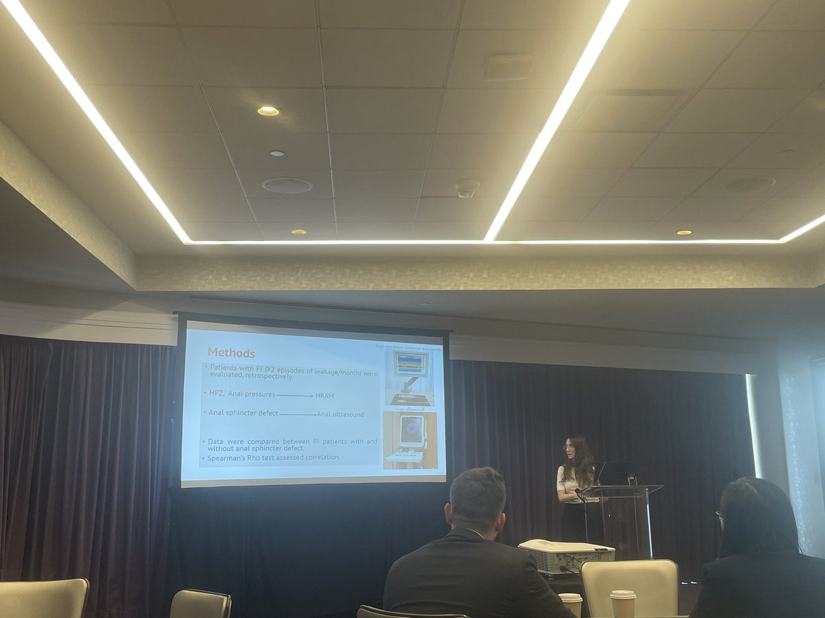 BMoshiree's tweet photo. More Young Investigators present in afternoon @ANMSociety with a lot of small bowel dysmotilities #gastroparesis research and #constipation #fecal incontinence topics covered! #DrBenitez @Rajan___Singh twitter 👑#Luo #Govindappa #Inal #Tjaden #Leopold @drkylestaller 👏👇🏽😍 https://t.co/feQHi3KAK4