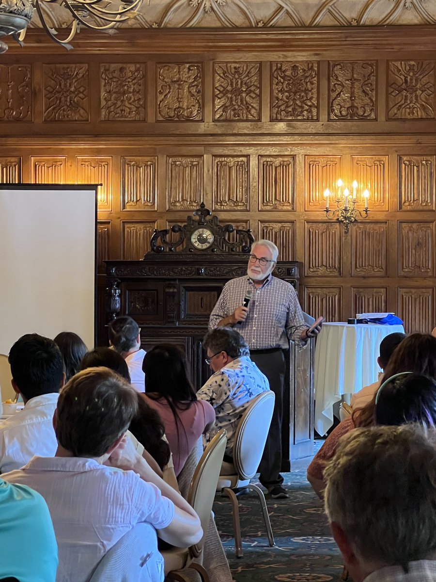 UK_COP's tweet photo. “This College is an incubator for you to do good things. Everything is here. You just have to find your passion.” —Dr. McNamara 

Getting every last pearl of wisdom and honored to have him tell us his career story from new graduate to retirement. 

A legend through and through! https://t.co/S7lOZmN8du