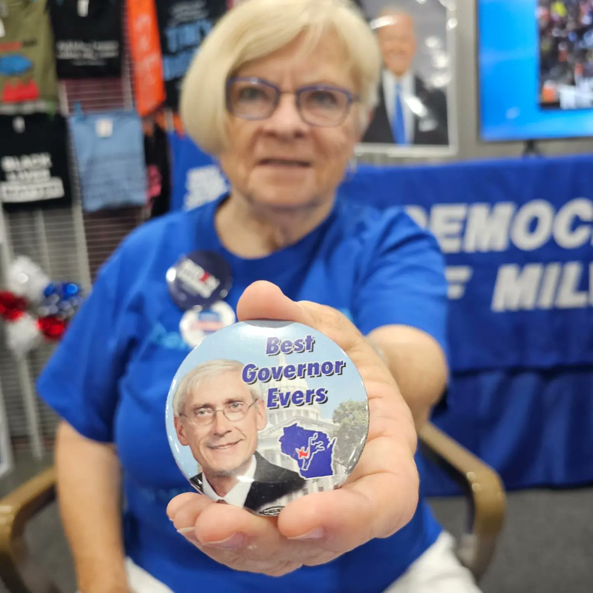 jim4progress's tweet image. Seen at the @mkedems Wisconsin State Fair voter engagement booth...

"I'm Brandon, and I kicked Trump's ass!" 😁👌💯 #JoeBiden 

We won! 

Oh, trumpies - stay pressed...

#MKEDems #WiStateFair