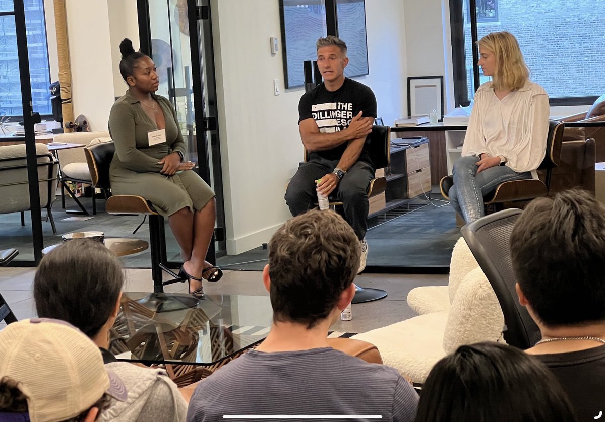 wolfejosh's tweet photo. Lux hosted VC interns from all major firms in NYC last night…

Lux’s Alliyah Gary kicked things off with @graceisford + me…

Future is bright 🔆with ton of TALENT who will light the way! https://t.co/DIk4X3wGTl