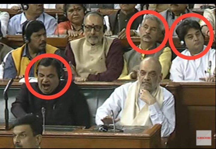 Deshpremiindia's tweet photo. इतना कोन पकाता है भई
फास्ट फॉरवर्ड का ऑप्शन भी नहीं 
बीजेपी वालो का बस चलता तो वो भी भाग जाते 🤣😛😂
#NoConfidenceMotion #मोदी_मणिपुर #Shameless #MahuaMoitra #AdhirRanjanChowdhury #Manipur #Opposition #KalGadarMachega #EWS_आरक्षण_14_प्रतिशत_करो #JusticeForMonika #भाग_जाओ #pakau https://t.co/fFF4ElpuE8