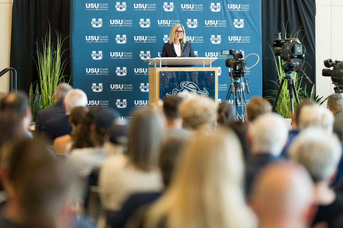 USUAggies's tweet image. Vice president and director of athletics, @DianaSabau was introduced during an 11 a.m. press conference. Welcome to the #AggieFamily. #AggiesAllTheWay