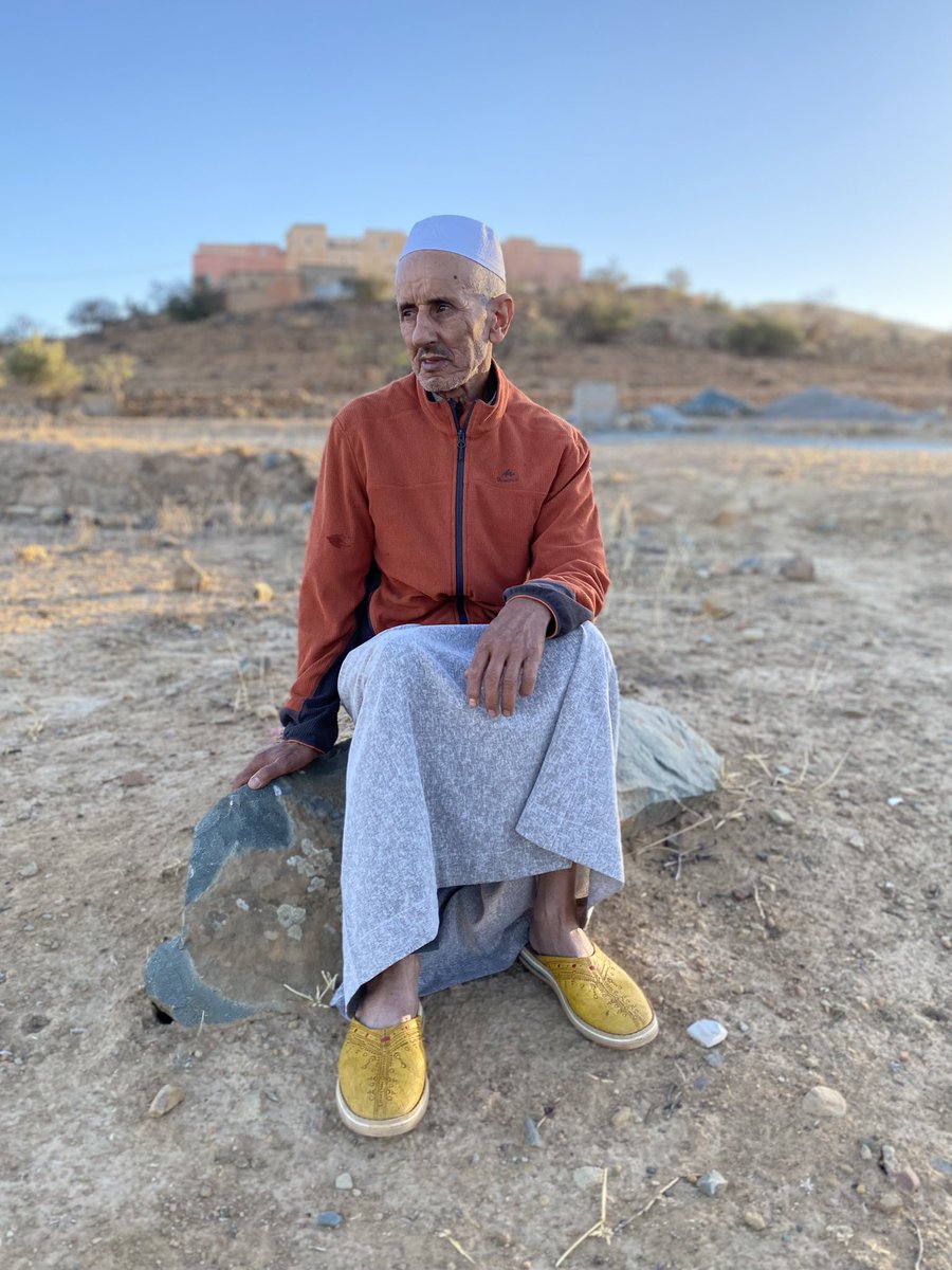 Portrait d’un homme pensif. Timzikelt, Maroc 2023. #streetphotography #morocco #maroc #photographiederue #shotoniphone #iphonography #فوتوغرافيا_الشارع #المغرب #rabat #ShadesOfMedina