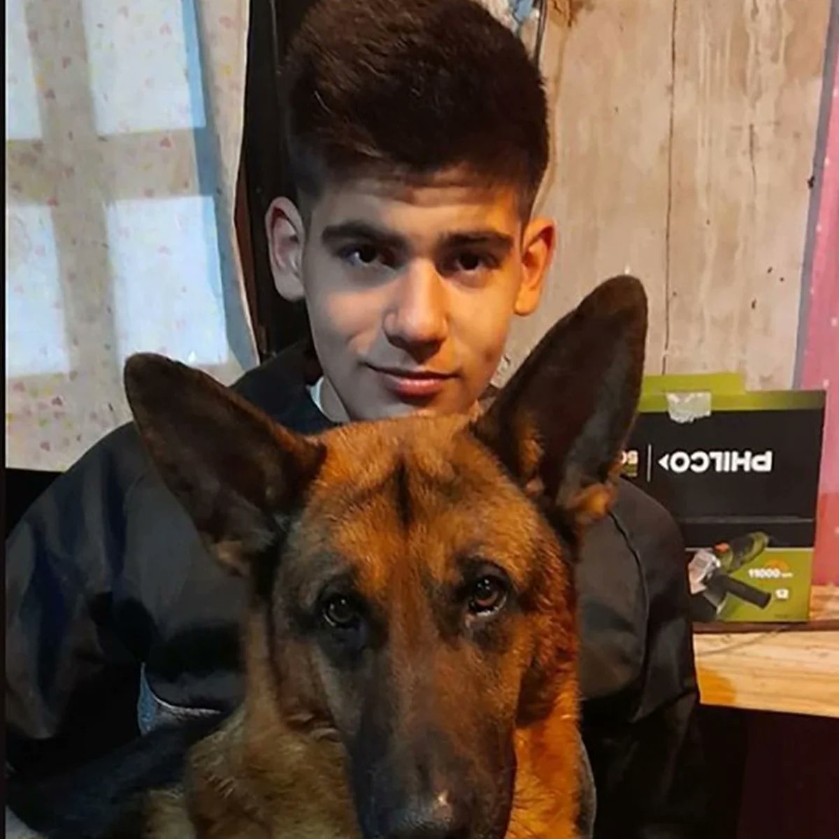 LanataPPT's tweet photo. Él es Lucas Cancino. Tenía 17 años y fue asesinado por el celular cuando iba en bicicleta a la Escuela. El caso ocurrió en octubre de 2021 en el Municipio de Quilmes (Mayra Mendoza). El caso no tuvo trascendencia en los medios masivos porque había que proteger a Kicillof https://t.co/VRmmQSsg5d