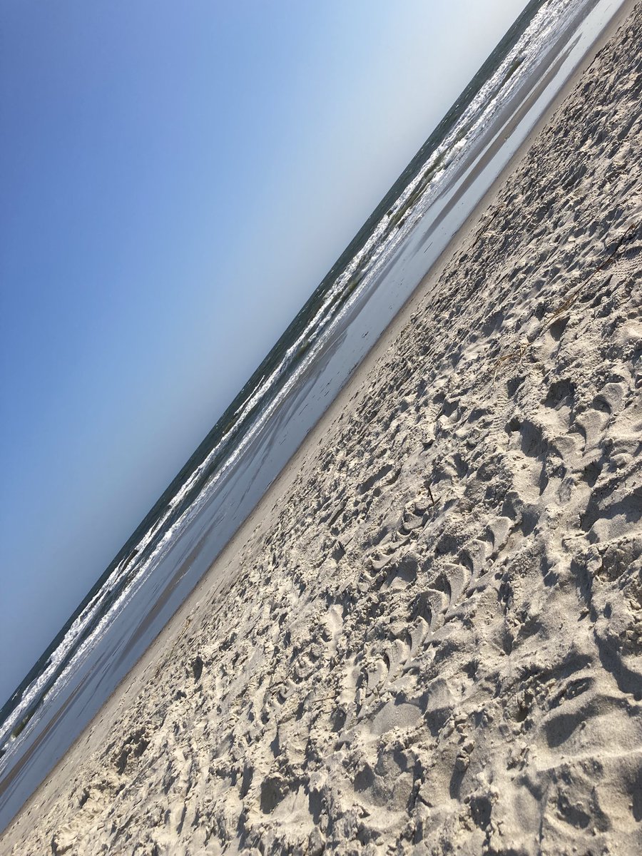 unkljay's tweet image. Vacation… sigh…