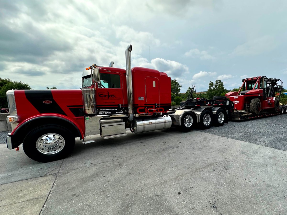 CickoT's tweet photo. Loading up for a quick trip to Carlisle, Pa. last week 🚚

Short trips or long trips, we handle them all.

Contact us for a free quote: https://t.co/v9Y6LXXJCM https://t.co/ACNBl6iMWk