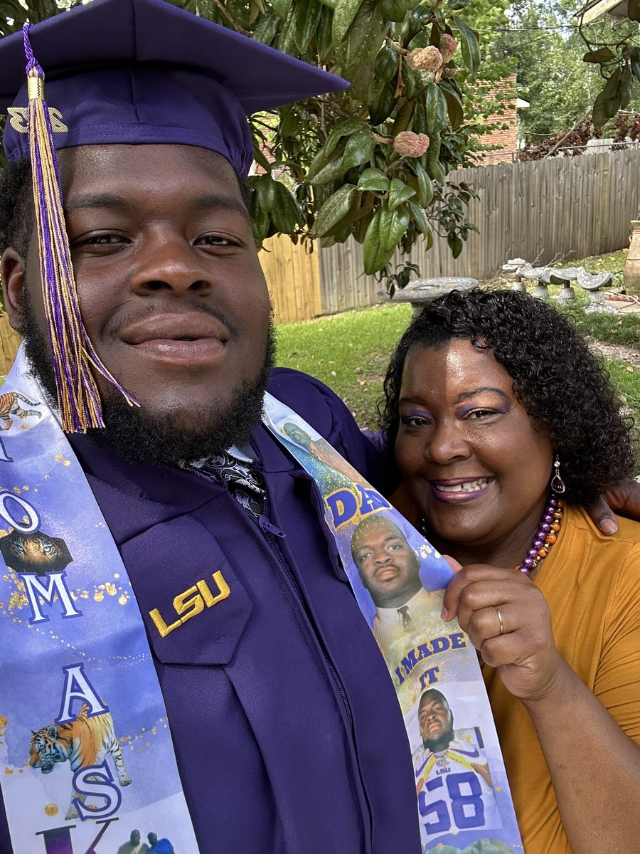 kardellt62's tweet image. All Praises, a couple attacks. But the strong stand. 🙌🏿 Stamped. May Elohim guide me on the next journey.  #lsugraduate #August11th