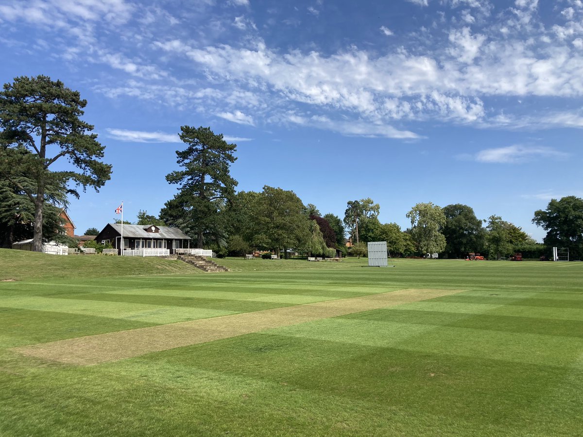 RobCourt89's tweet photo. 100+ training sessions &amp; 25 matches in a 10 week period. Now 2 days out from match number 26 after a quiet period.

Happy with the colour &amp; coverage after a busy season but it’s almost time to rip it up &amp; start the preparations for next season!! https://t.co/RvwtbHfp35