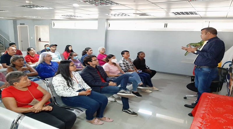 Realizan conversatorio Cuidados del Corazón por el Día del Cardiólogo

#VenezuelaRecuperóLoSuyo 

vtv.gob.ve/conversatorio-…