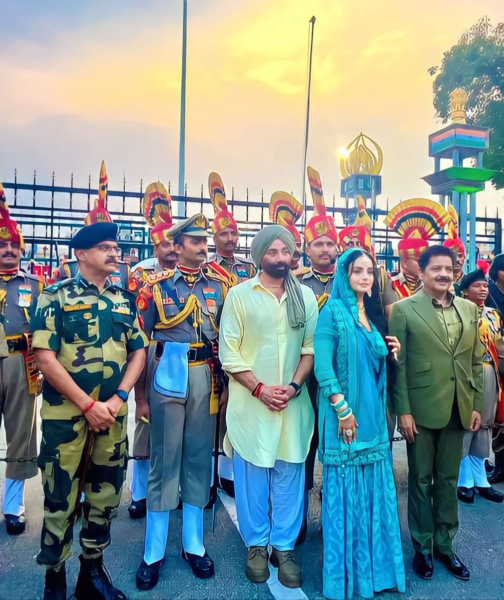 Todays Best Photo ♥

#bestphotochallenge
#BestPhotographyChallengeio
#picturechallenge
#photo
#challenge
#photographychallenge
#mickeygaurav
#picture
#picoftheday
#photographer
#photoshoot
#photochallenge
#itbp 
#armedforces
#SunnyDeol 
#KumarSanu