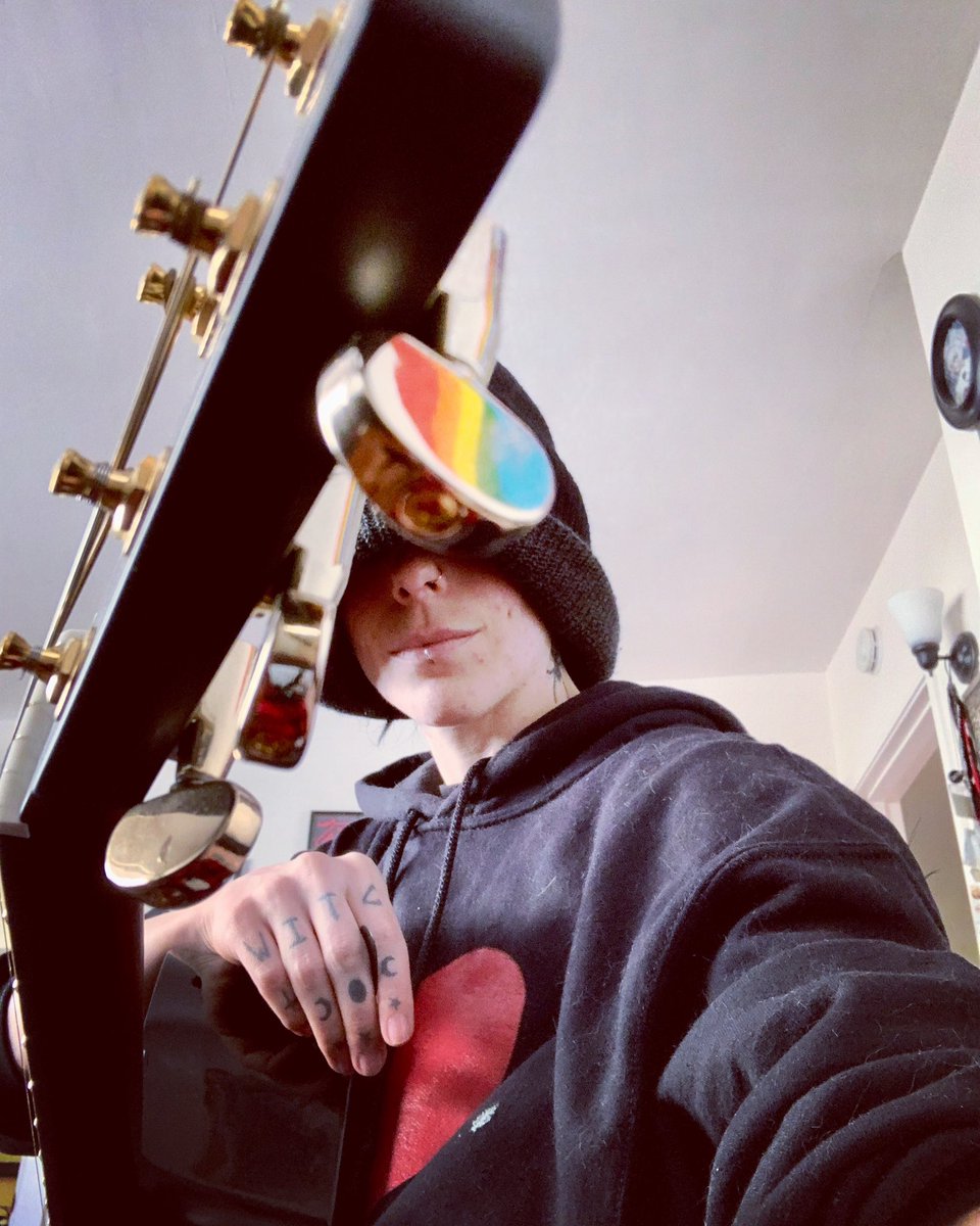LilithBathory_'s tweet photo. Creating my own thing. No more being the only one not getting a piece of what is made from my own hard work, my art. https://t.co/QSUlVS0v1r