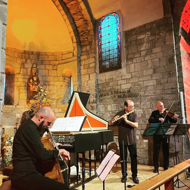 Festival_FeMAP's tweet photo. Gran acollida avui del primer concert al #FeMAP2023 d'@academia1750 a la preciosa Glèisa dera Purificacion a #Bossòst ❤️🎶
Us deixem un tastet en imatges 📸 https://t.co/8foo41SmJJ