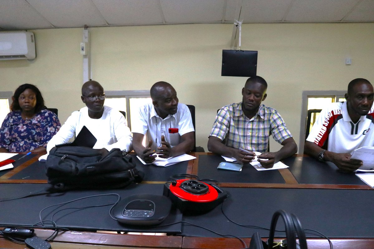 bame_isra's tweet photo. Démarrage, ce jeudi d'une #formation de 13 personnes pour une #enquête socio-économique auprès des producteurs de #niébé de Thiès, Louga, Fatick et Diourbel. 
+ d'info... https://t.co/VsduCYz9SX
Cette activité s’inscrit dans le cadre du projet #LegAE du @Cirad. https://t.co/0wsmyyd5vs