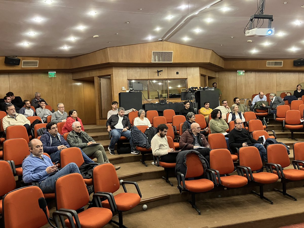 casivram's tweet photo. #curso gestion de #almazara : agradecidos al #coi #asolur e #inia Las Brujas por el apoyo a productores del sector. La empresa #PIQUEROTO participó con todo su equipo!
#aceitedeolivavirgenextra #aceitunasdemesa #patedeaceitunas #toccodirosso #entroterra #taggiasca #tosca https://t.co/fl9Mi4wqfA