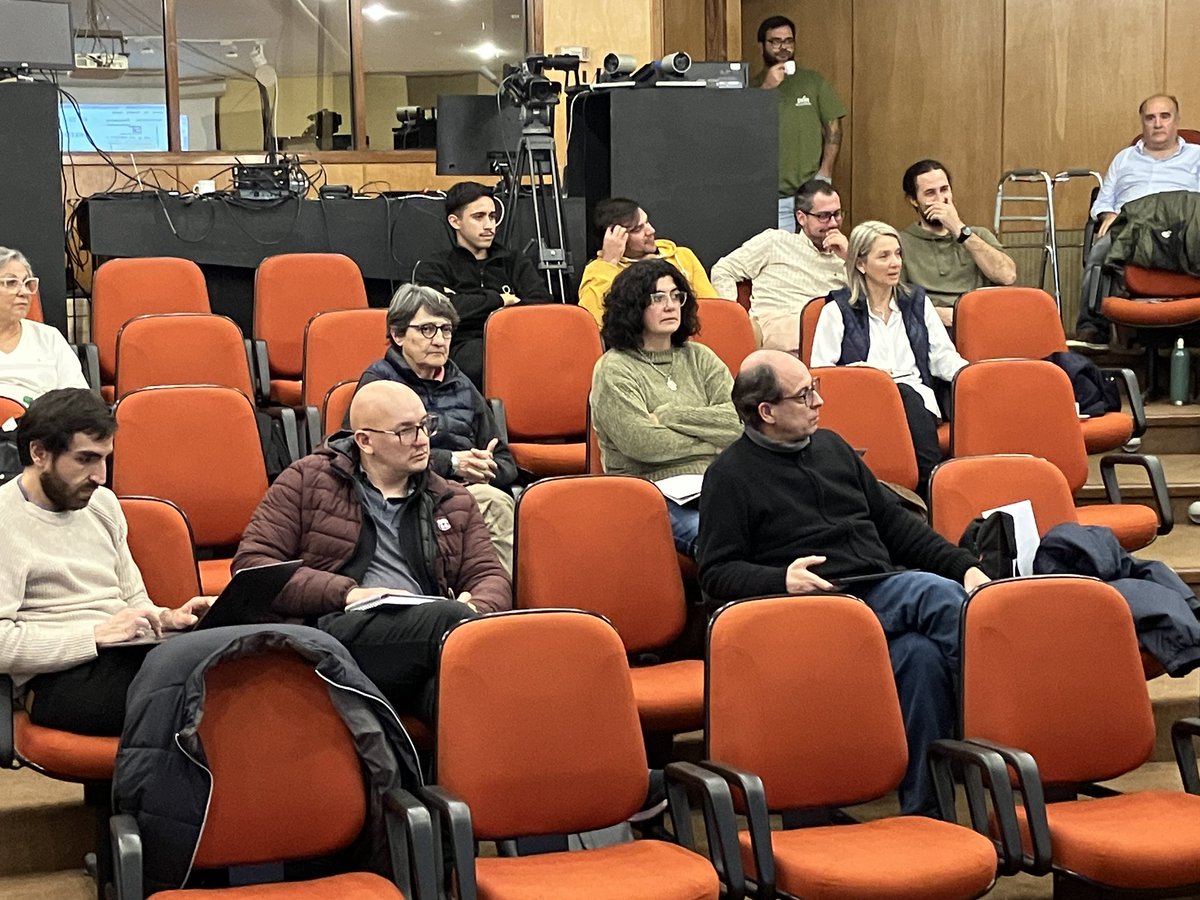 casivram's tweet photo. #curso gestion de #almazara : agradecidos al #coi #asolur e #inia Las Brujas por el apoyo a productores del sector. La empresa #PIQUEROTO participó con todo su equipo!
#aceitedeolivavirgenextra #aceitunasdemesa #patedeaceitunas #toccodirosso #entroterra #taggiasca #tosca https://t.co/fl9Mi4wqfA