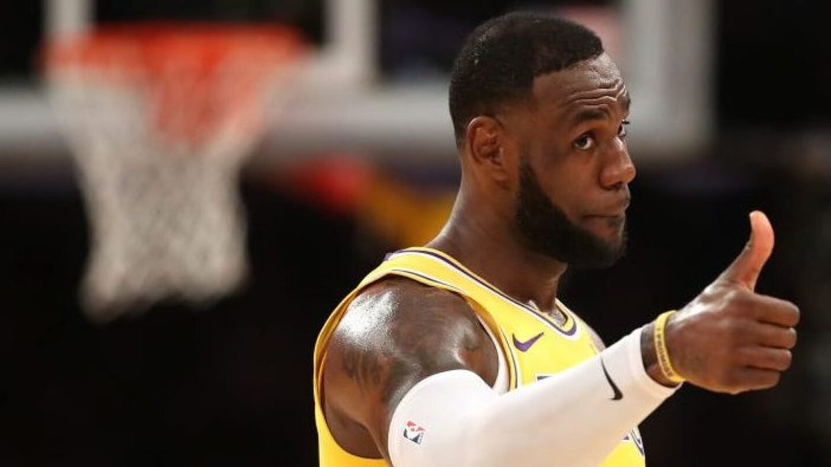 shendy456's tweet photo. LeBron haters get longevity mixed up with sustained excellence.

Longevity is scoring 12-15 ppg your last few years while holding on to the last drop of greatness.

LeBron has averaged 25 ppg for the past 19 seasons.

Stop acting like he's just hanging around compiling stats like a guy at the end of the bench.

He's still out here making All NBA teams and taking his team to the WCF's.

Don't let the narratives control you.