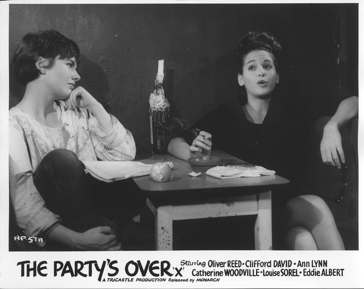 adultthemesX's tweet photo. Chapters include:
"Paternalism, Bohemianism, and the X Certificate: The Party's Over and the Pre-Swinging Set"
from @realkmflanagan https://t.co/s11WnAIjRO