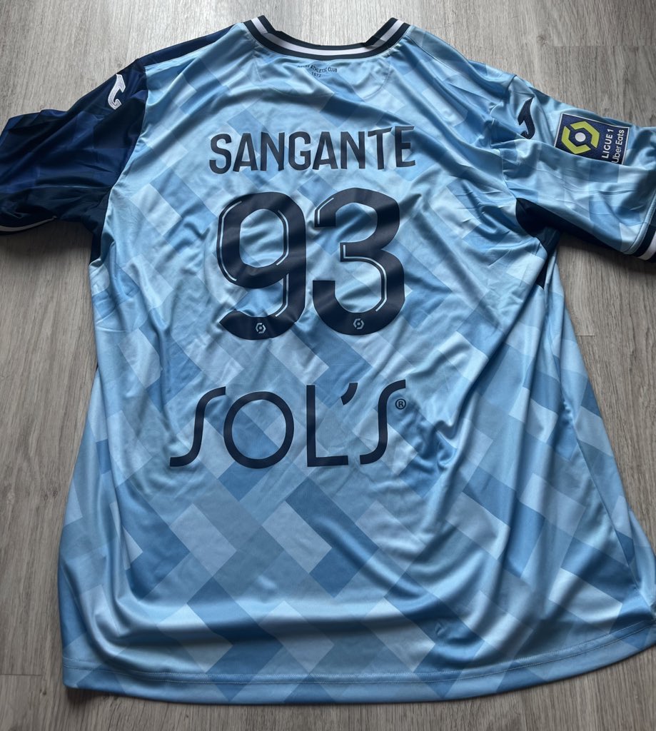 CielEtMarine72's tweet image. CONCOURS🩵💙

Pour nos 10 ans en tant qu’abonnés au @HAC_Foot, nous faisons gagner le nouveau maillot floqué Arouna Sangante ! 

Rien de plus simple : 
- RT / 🩵 / S’abonner
- Commentez sous ce tweet en identifiant 2 amis 

Le gagnant sera contacté le 03.09 ! Bonne chance ! 🍀