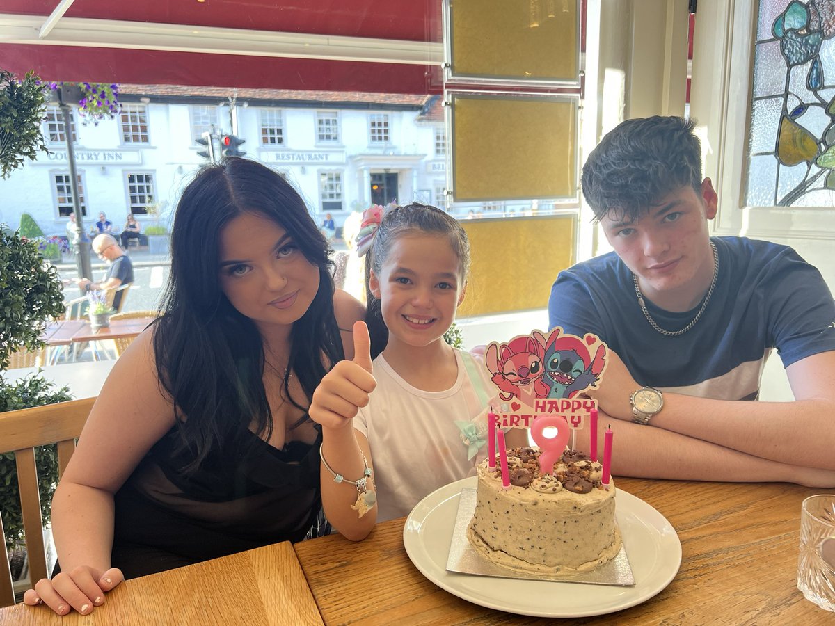 StaceyleeMcF's tweet photo. Happy 9th Birthday to our beautiful little Taylor Tots the most caring wonderful beautiful little person ever @MartinDMcFadyen 🎉💕🎈🎂🎉 can’t believe she’s 9 years old 😳 xxxx https://t.co/jhtKxSP8it