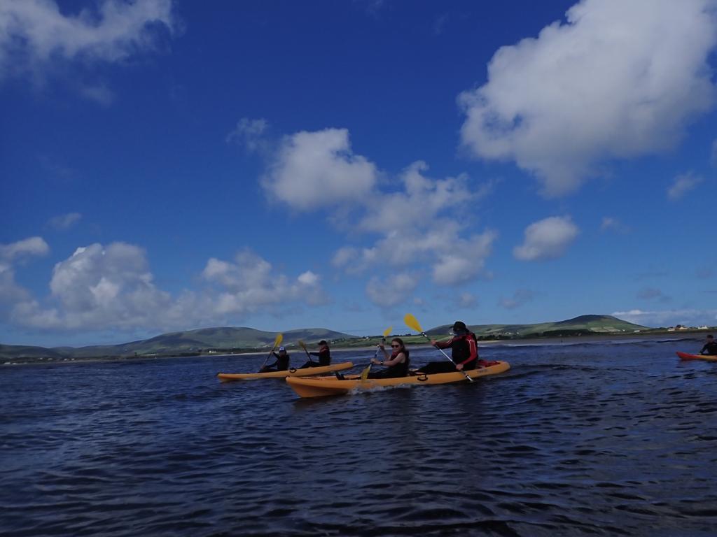 Cruising down the Inny River in the sun!☀️

#skelligkerry #visitwaterville #cahersiveen #ballinskelligs #wildatlanticway #skelligcoast #whatsoninwaterville #kerry #kayaking #standuppaddleboard #tours #canoeing #summeractivities #seacamps #wateractivities