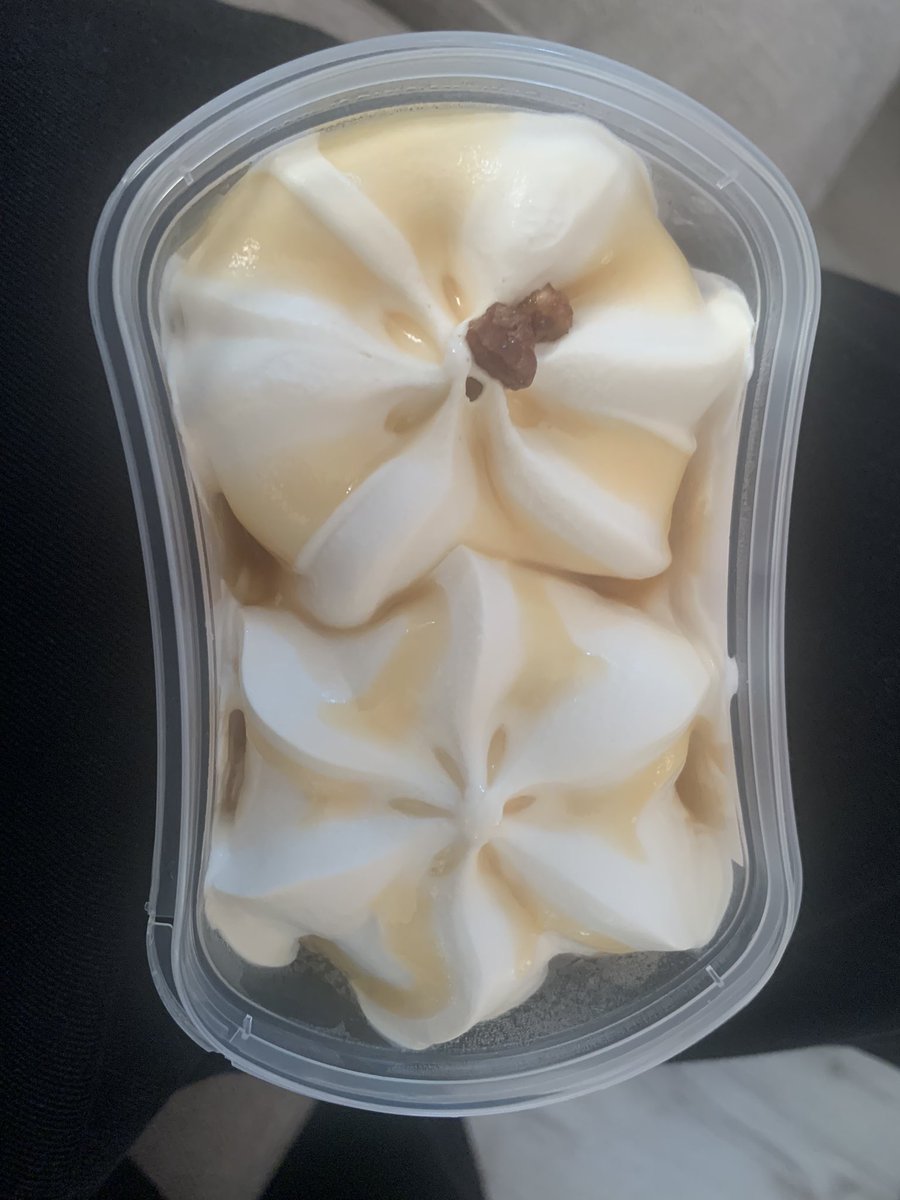 TiesG92's tweet photo. “Pecan” karamel ijs 😂 @vomaronline https://t.co/nWEHYR9kwf