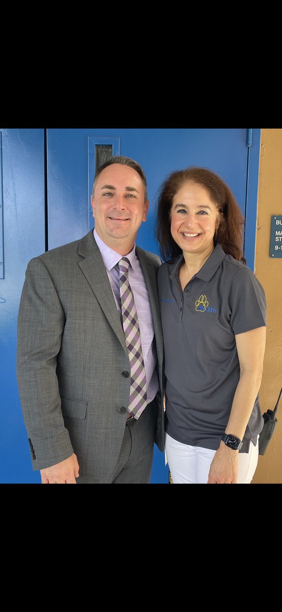 NoronaSelvidge's tweet image. 1st day of school at MCHS 
Wonderful District Support, Great Faculty &amp;amp; Staff and Amazing Students! #OneTeamOneDream #MCSDBetterTogether