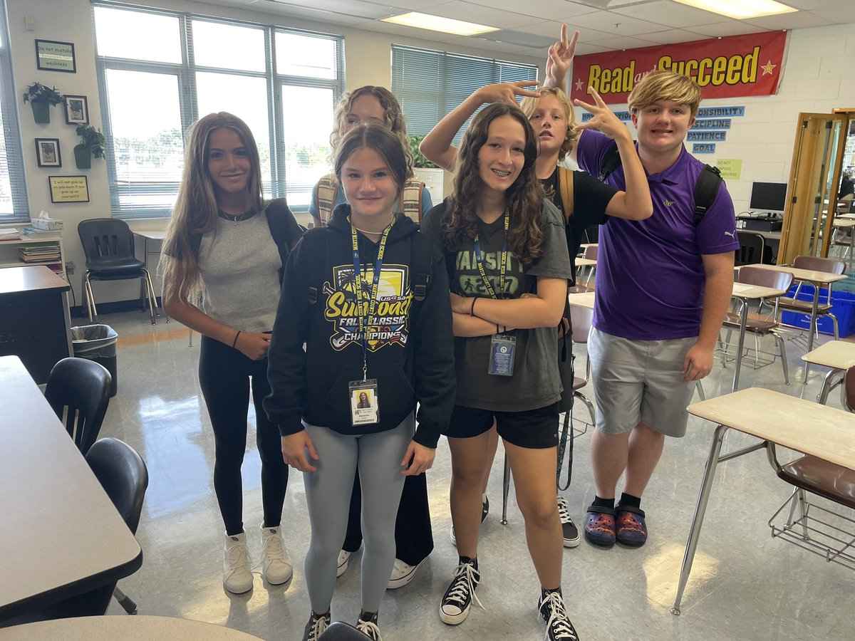 NoronaSelvidge's tweet image. 1st day of school at MCHS 
Wonderful District Support, Great Faculty &amp;amp; Staff and Amazing Students! #OneTeamOneDream #MCSDBetterTogether