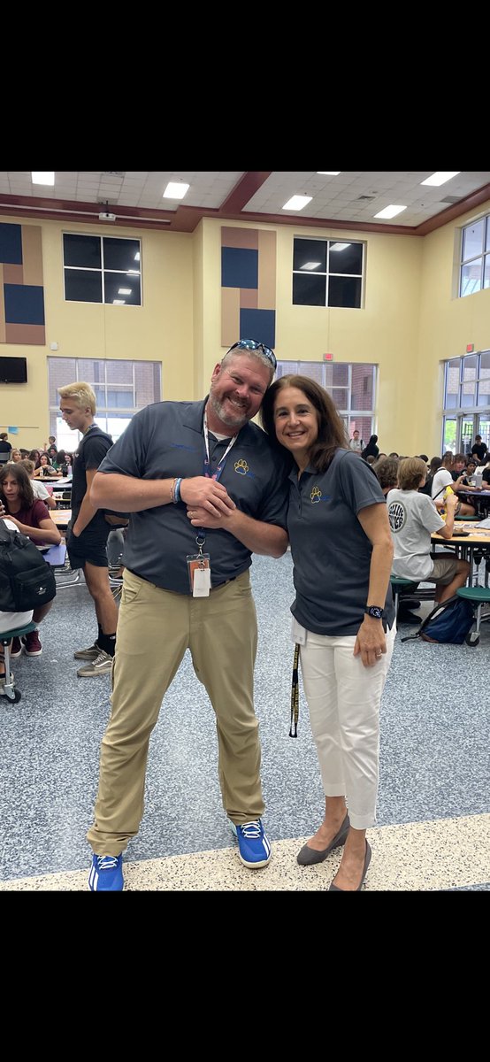 NoronaSelvidge's tweet image. 1st day of school at MCHS 
Wonderful District Support, Great Faculty &amp;amp; Staff and Amazing Students! #OneTeamOneDream #MCSDBetterTogether