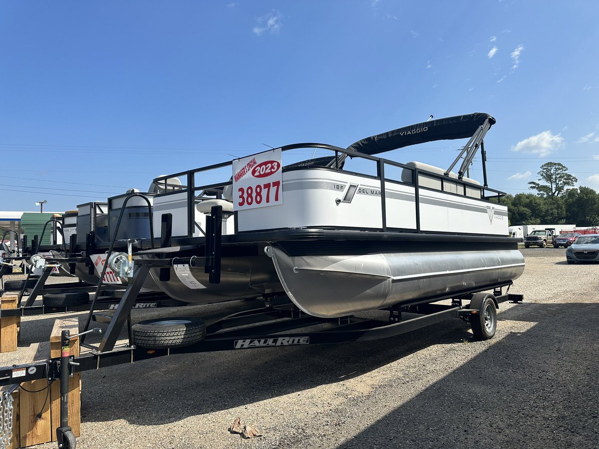 CreditPoe's tweet photo. Fun day out in the community! We are here at Quality Outdoor in Coushatta! You need financing? We got you! #POEFCU https://t.co/qsnNVDkDCK