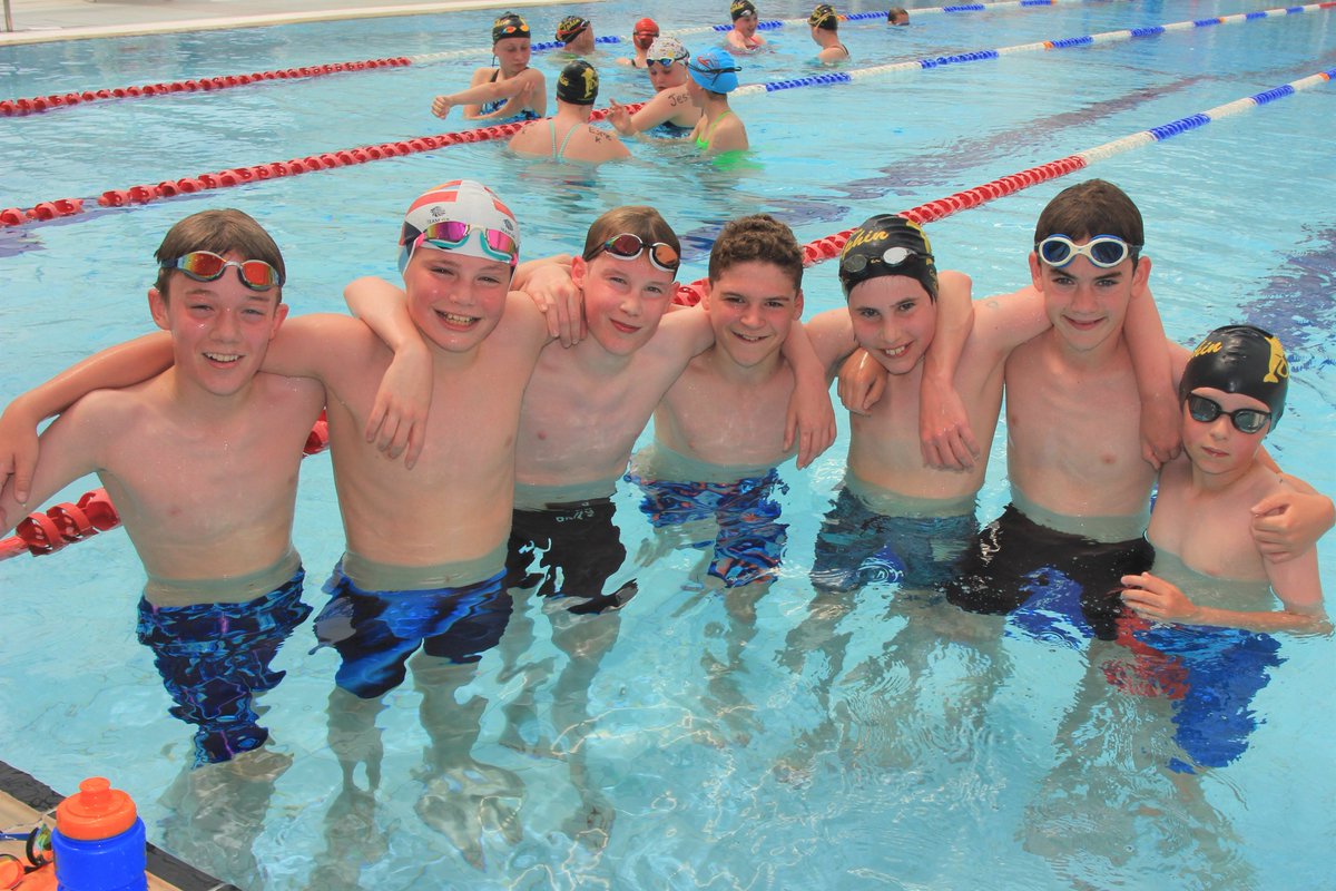 rotaryswindonnorth (@swindonnorthrc) on Twitter photo A SMASHING RESULT! Our Swimathon 2023 raised a fantastic £8,910 for @swindonSMASH and 4 other organisations. <a href="/swindonasc/">Swindon ASC</a> <a href="/SwindonDolphin/">Swindon Dolphin ASC</a> Rotary Club President Ann Debureaux-Dias presented a cheque for £4,670 to Rowan and Andy of SMASH. More details ... rotary-ribi.org/clubs/page.php… A SMASHING RESULT! Our Swimathon 2023 raised a fantastic £8,910 for @swindonSMASH and 4 other organisations. <a href="/swindonasc/">Swindon ASC</a> <a href="/SwindonDolphin/">Swindon Dolphin ASC</a> Rotary Club President Ann Debureaux-Dias presented a cheque for £4,670 to Rowan and Andy of SMASH. More details ... rotary-ribi.org/clubs/page.php…
