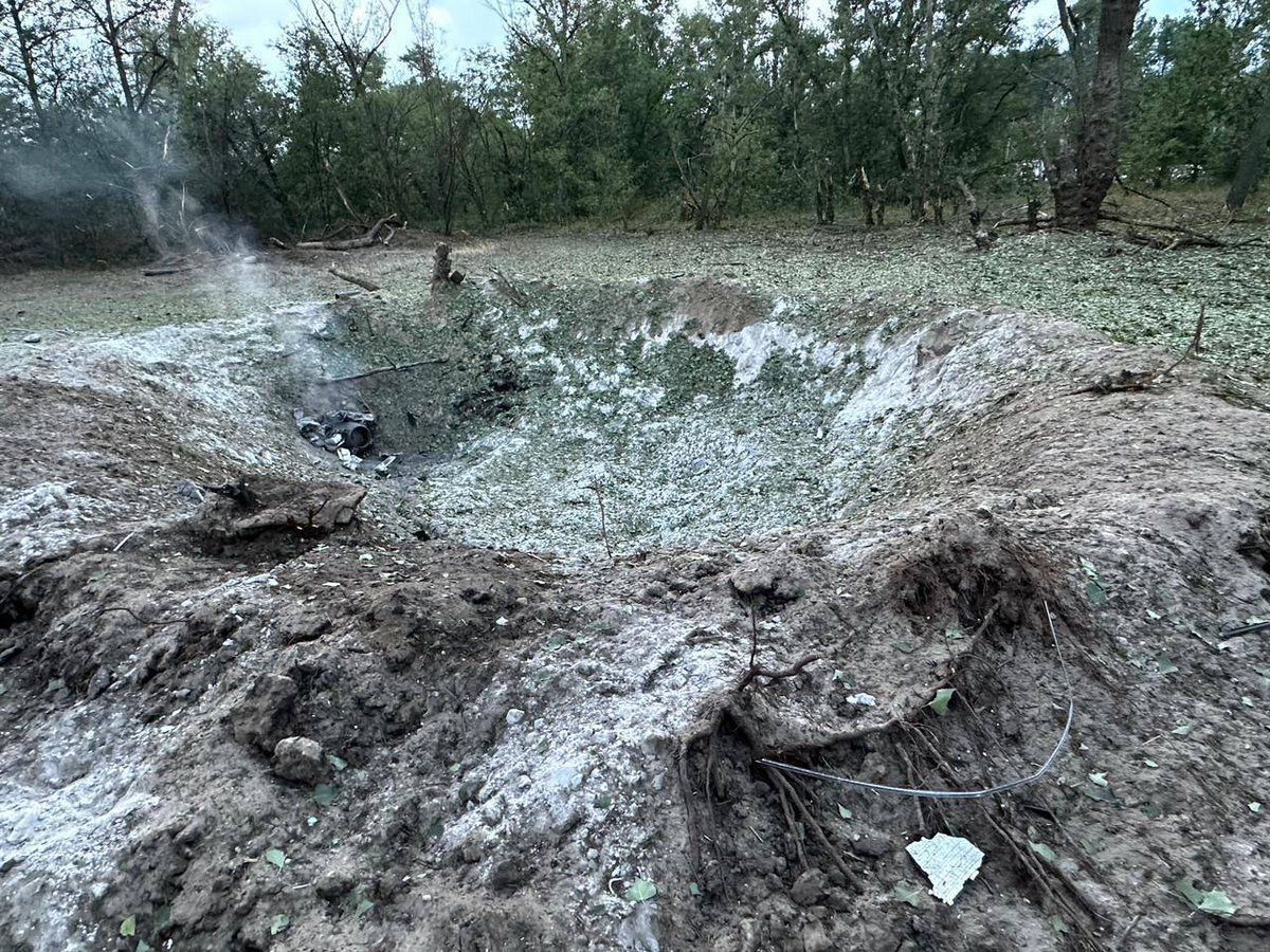 xinfolive's tweet photo. 🇷🇺💥Une attaque au missile a été menée contre l'hôtel Reikartz à #Zaporozhye, où était stationné le personnel des forces armées ukrainiennes
#INFOLIVE : #Specialmilitaryoperation in #Ukraine: #Russie #Otan #Europe #Poutine #Zelensky #Russia https://t.co/o1fINGFr80
