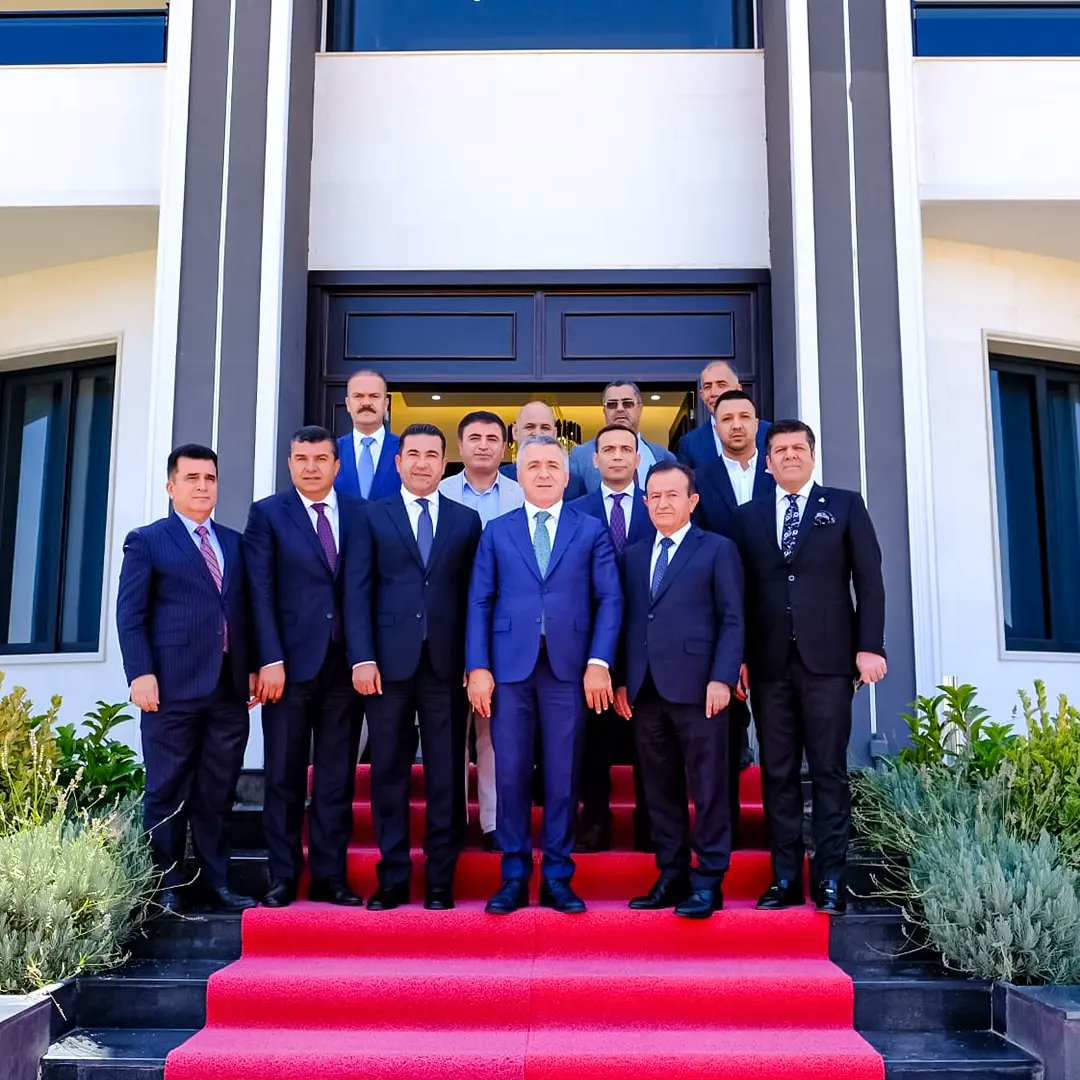 Sirnaktso's tweet photo. Valimiz Sayın Osman BİLGİN, Zaho Valisi Sayın Guhdar ŞEXO'yu makamında iadeyi ziyarette bulundu. Ziyarete Yönetim Kurulu Başkanımız Sayın Osman GELİŞ'te eşlik etti. Habur Sınır Kapısı'ndaki sorunlar hakkında istişarelerde bulunuldu. https://t.co/aQST6OCnri