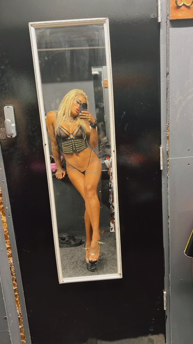 Daddy u wanna see me naked https://t.co/g0kfKIhkEs