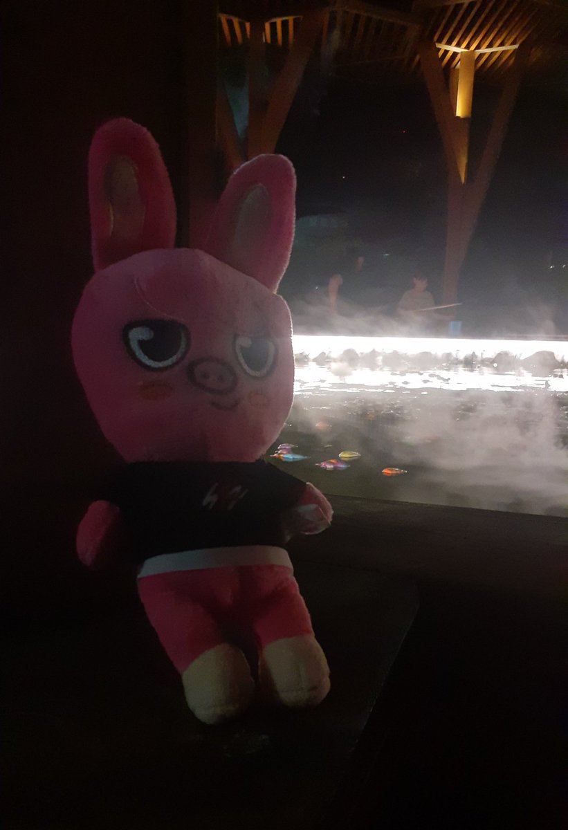 ItsP1e's tweet photo. Mini photo session for Dwaekki💕💕
in the park after a rock concert 

HAPPY BIRTHDAY, CHANGBIN~~
#HappyChangbinDay 
#ChangbinDayWithJutdae https://t.co/kWtL19FmuW