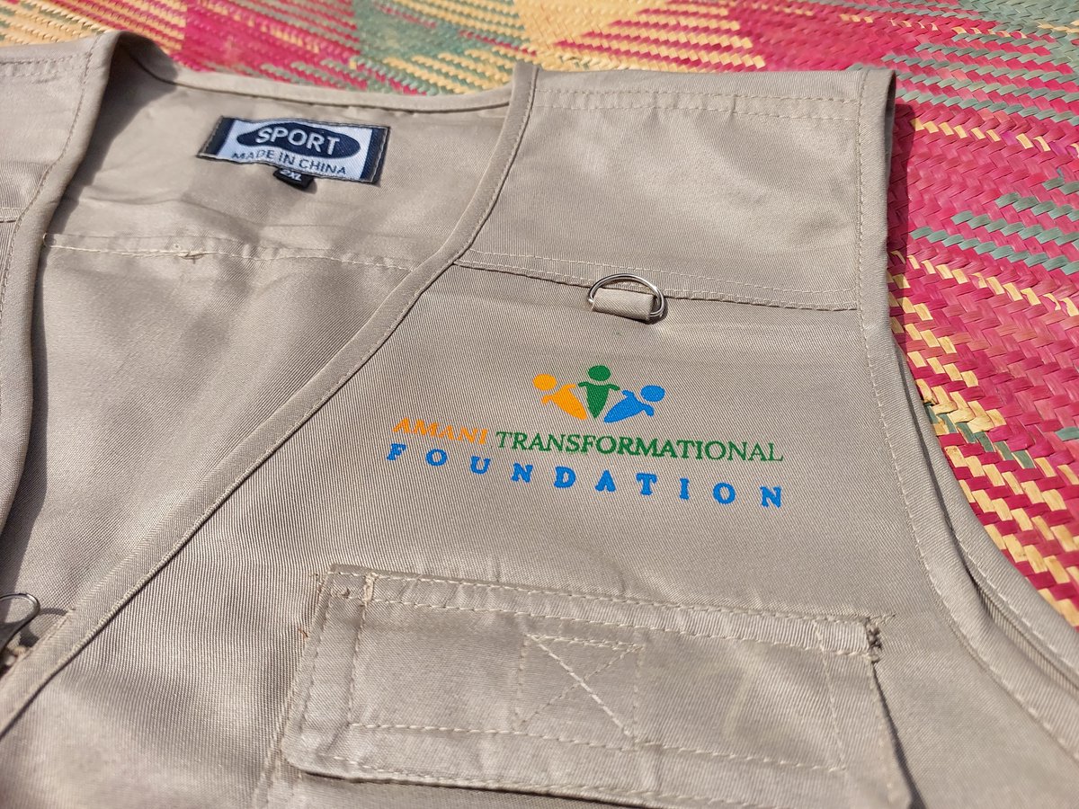 T-shirt Guyz Uganda tweet media