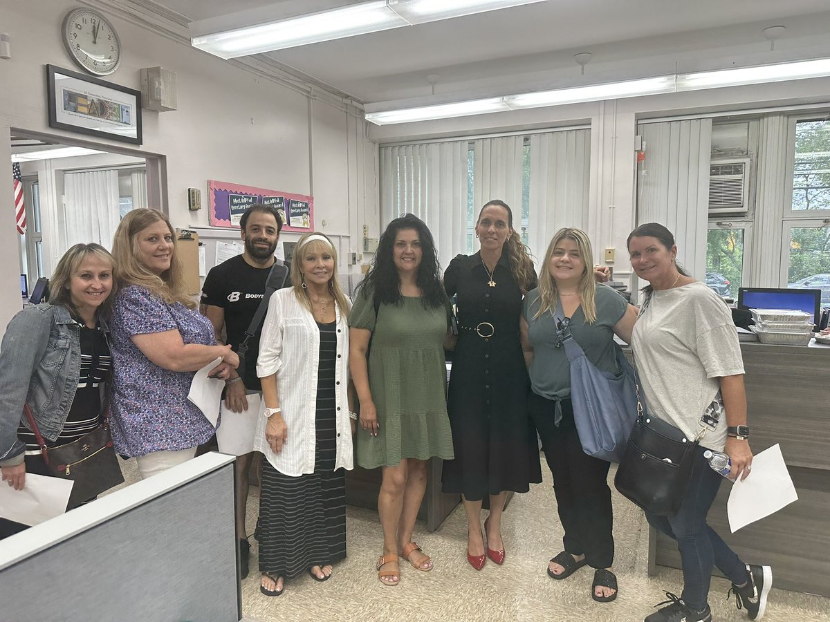 JillPassantino's tweet photo. Thank you to our ESY and Summer Rising Crews! We had a fantastic summer with phenomenal educators! Thank you Mr. Whitford and Mr. Marshall for your leadership! #2getherISbetter #2riseIS2liftothers #pastmeetpresent #untilnextsummer☀️ https://t.co/I5zCJItzHE