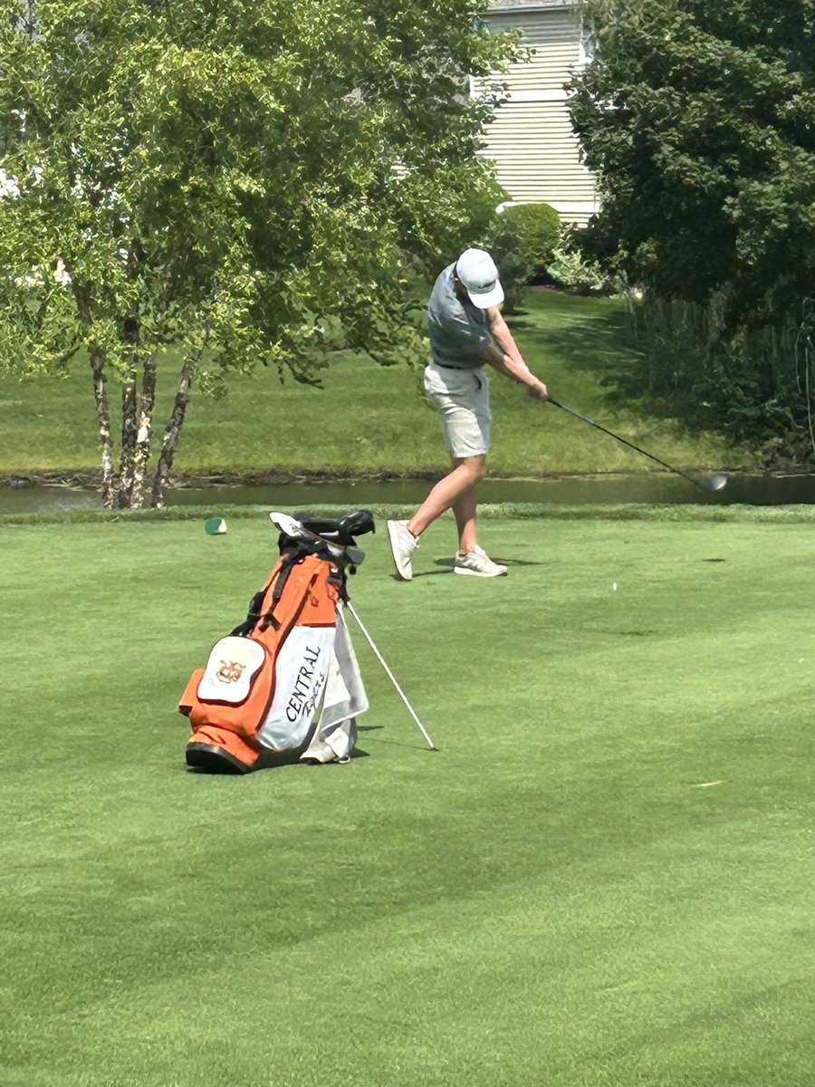 clcathletics's tweet image. Nice start!!!  #weRclc #TigerPride