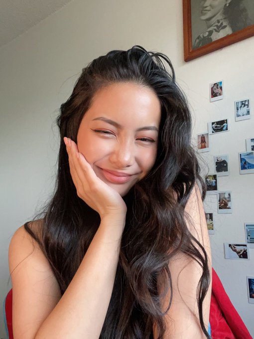 it&rsquo;s mah birthin month, t minus 15 days ☺️ https://t.co/EGTYxmHuCT