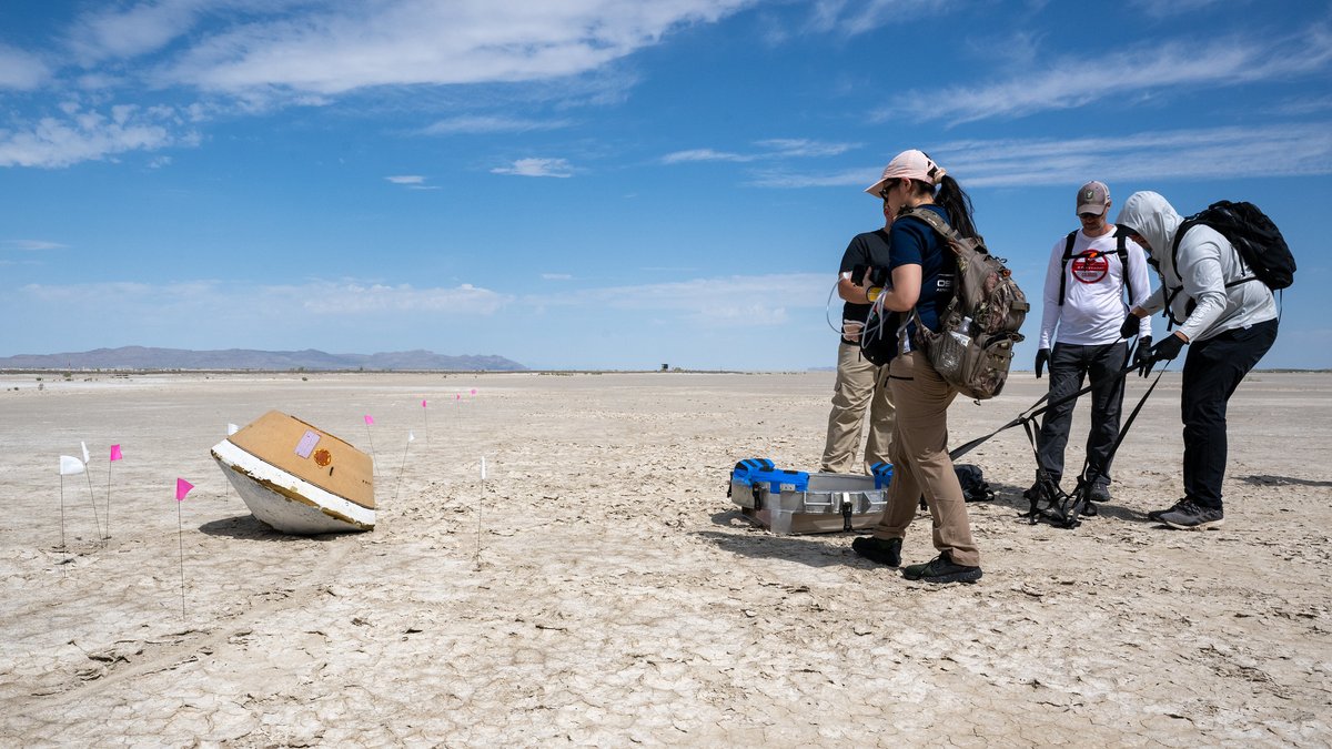 8irycx's tweet photo. https://t.co/9pGOJpDgVN NASA to Host Media for Asteroid Capsule Drop Test Briefing in Utah: Media are invited to Utah’s western desert on Wednesday, Aug. 30, to learn about NASA preparations and readiness to receive America’s first asteroid sample collected in space. https://t.co/HhRXBVkuyC