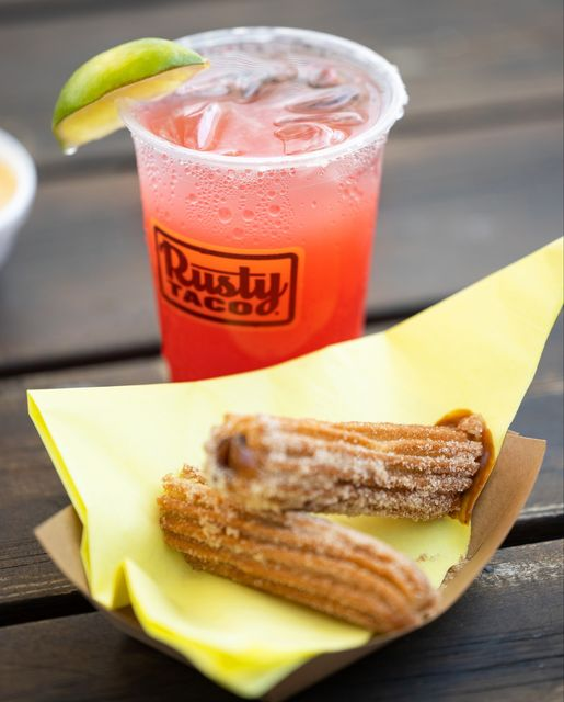 Trust us on this – churros and margaritas are a winning combination. 🤤